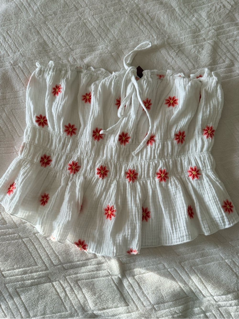 Buckle White Tube Crop Top with Red Floral Embroidery